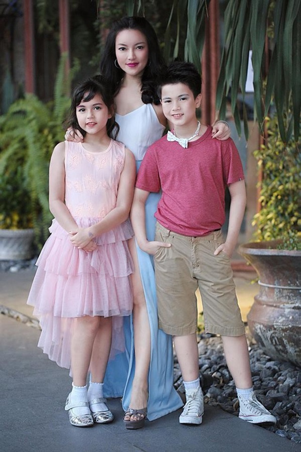 Hai thiên thần nhí đẹp nhất Thái Lan từng gây bão MXH, sau 7 năm ngoại hình hiện tại khiến nhiều người ngỡ ngàng-3