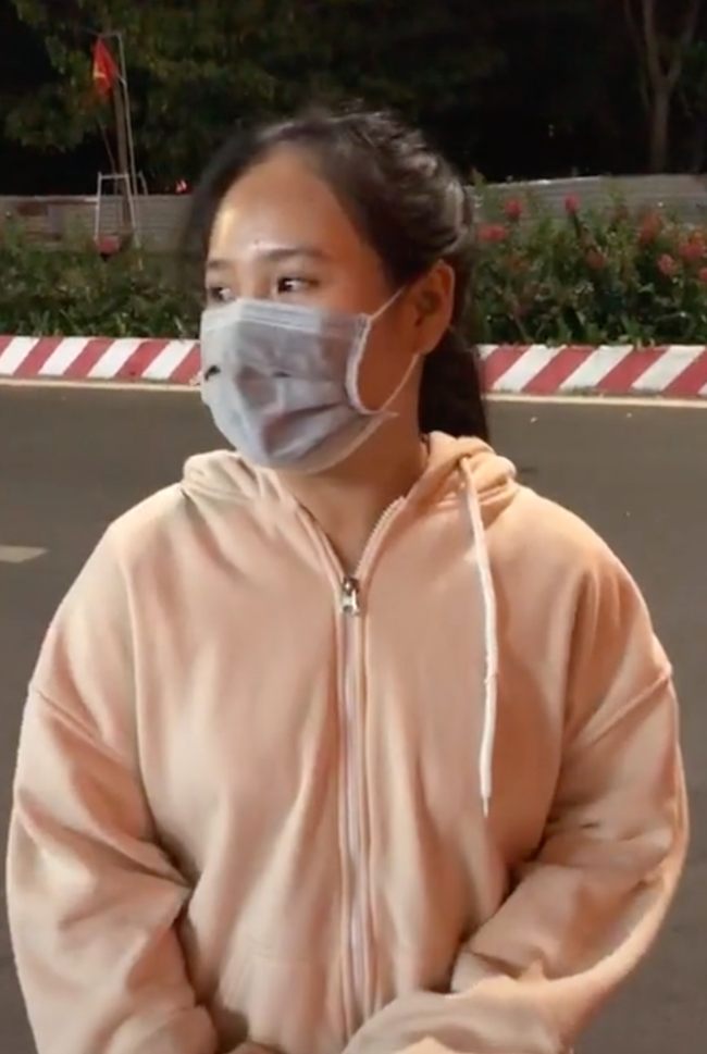 Chia sẻ về cuộc sống khổ cực trong khu cách ly, cô gái khiến dân mạng há hốc về khẩu phần ăn và uống thay đổi đến chóng mặt so với ở nhà-1