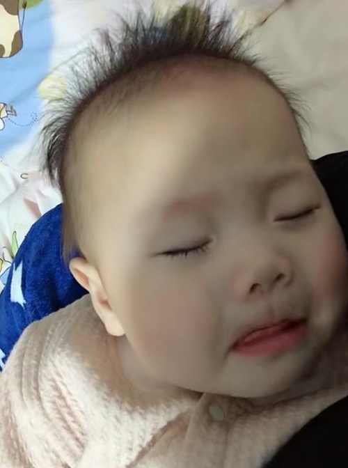 Mẹ hóa trang cực ngầu bước ngang qua con gái như người xa lạ, sau khi biết nguyên do cư dân mạng phải cười bò-3