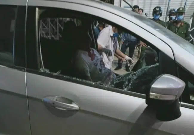 Bình Dương: Giám đốc Trung Quốc U60 cắt cổ cô gái 27 tuổi trong phòng làm việc rồi lái xe ra đường tự sát-3