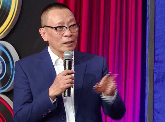 Ký ức vui vẻ: Khiến fan vỡ oà với cảnh MC Lại Văn Sâm gặp bé Đậu Đũa, ekip sản xuất vẫn xin lỗi vì có sự cố-3