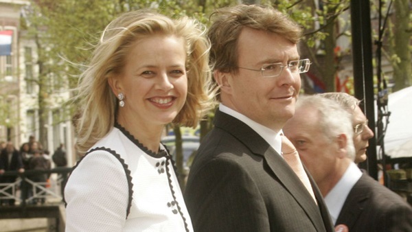 Ngôn tình thời hiện đại: Vị Hoàng tử kiên quyết từ bỏ quyền kế vị vì tình yêu sâu đậm bị ngăn cấm, cái kết cuối cùng lại đau buồn đầy tiếc nuối-2