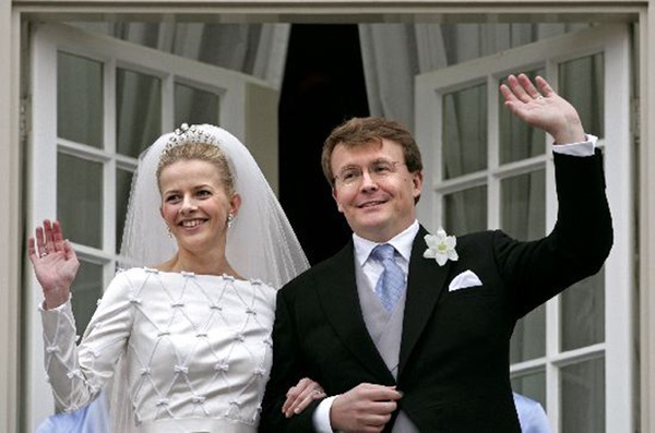 Ngôn tình thời hiện đại: Vị Hoàng tử kiên quyết từ bỏ quyền kế vị vì tình yêu sâu đậm bị ngăn cấm, cái kết cuối cùng lại đau buồn đầy tiếc nuối-3