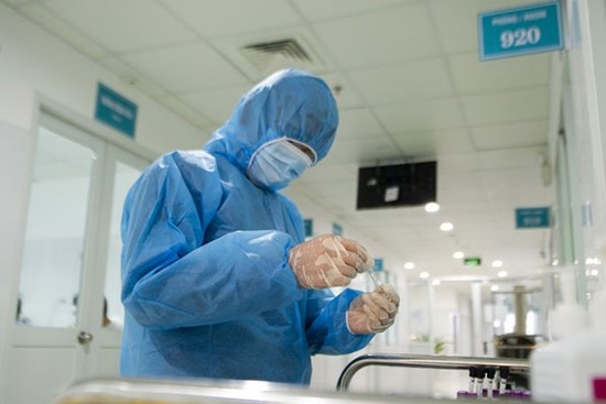 Điều trị bệnh nhân Covid-19 nhiễm biến chủng mới có khác biệt?