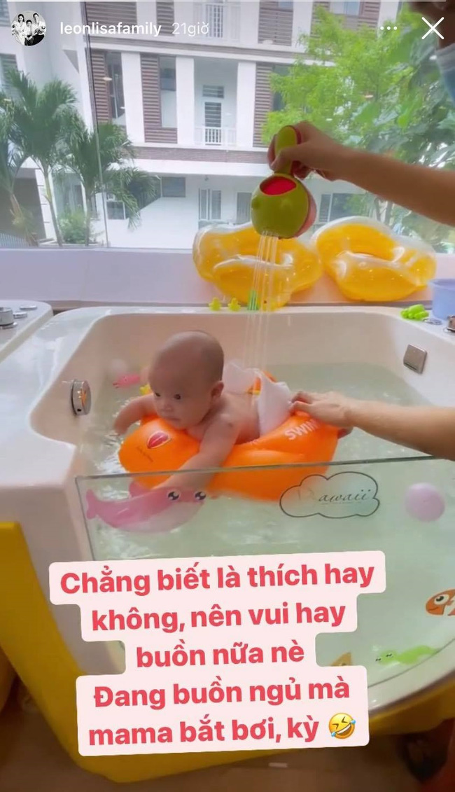 Hồ Ngọc Hà cũng không kìm lòng được trước sự đáng yêu, mũm mĩm của cậu con thứ mới vài tháng tuổi-2