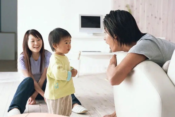 Bà mẹ dán băng dính vào miệng con khi bé ngủ, ai cũng mắng té tát nhưng bác sĩ lại nói rằng cô làm đúng-3