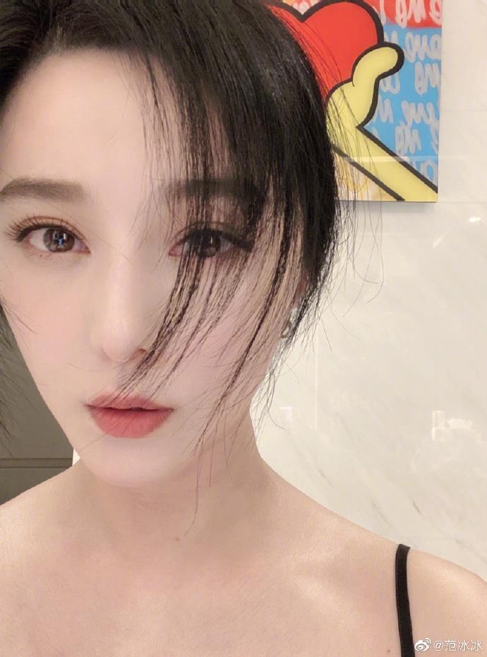 Đẳng cấp nhan sắc của Phạm Băng Băng được khẳng định chỉ nhờ mái tóc: Tóc buộc thì sang chảnh xuất thần, tóc xõa kiêu sa bí ẩn-6