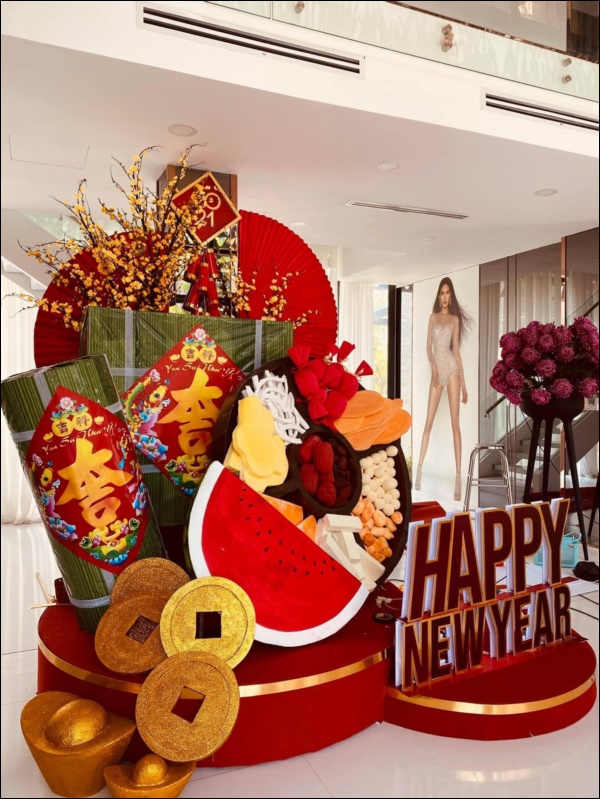 Sao Việt trang trí nhà cửa đón Tết: Lã Thanh Huyền 3 đời chơi lan Hồ Điệp, Thúy Hạnh thiết kế sân vườn đèn hoa lộng lẫy như nhà hàng Nhật-21