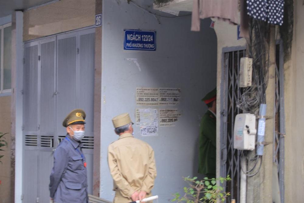 Ảnh: Kinh hoàng hiện trường vụ đốt vàng mã cháy nhà khiến 4 sinh viên tử vong, mọi thứ trong phòng đều bị thiêu rụi-8