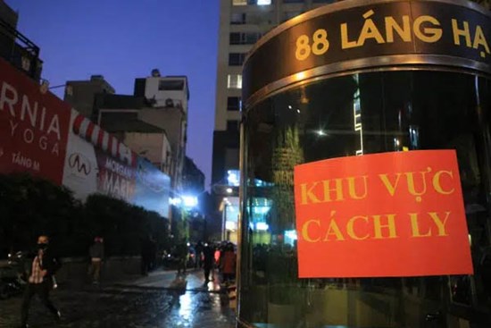 Hà Nội phong tỏa tạm thời chung cư 88 Láng Hạ nơi nữ nhân viên ngân hàng mắc COVID-19 sinh sống