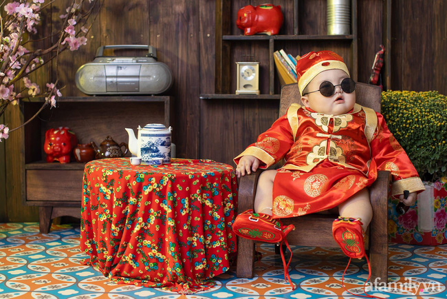 Bộ ảnh Tết của bé trai 1 tuổi gây sốt MXH vì đáng yêu phát hờn: Nhìn thôi đã thấy năm mới vui vẻ, khỏe mạnh, sung túc đủ đầy rồi!-4