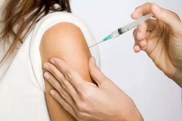 CNN: Tại sao vẫn bị nhiễm Covid-19 sau khi tiêm vắc xin? Chuyên gia đưa ra 5 lý do-1