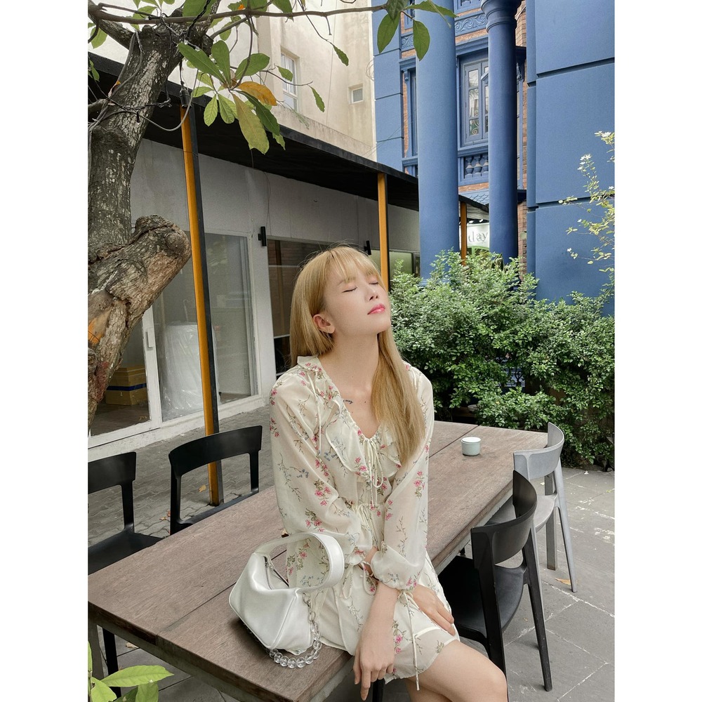 Thiều Bảo Trâm rạng rỡ đi diễn sau ồn ào tình cảm-5