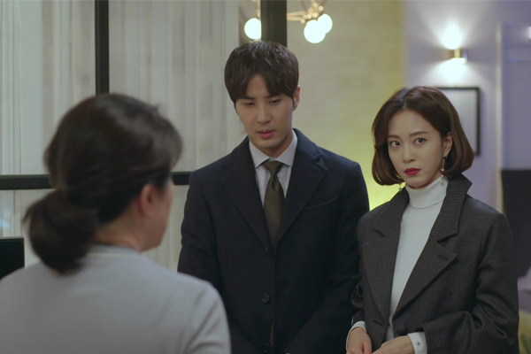 Nửa đêm thấy chồng dọn quần áo cho vào túi, thấy lạ nên tôi hỏi và choáng váng khi nhận được câu trả lời-2