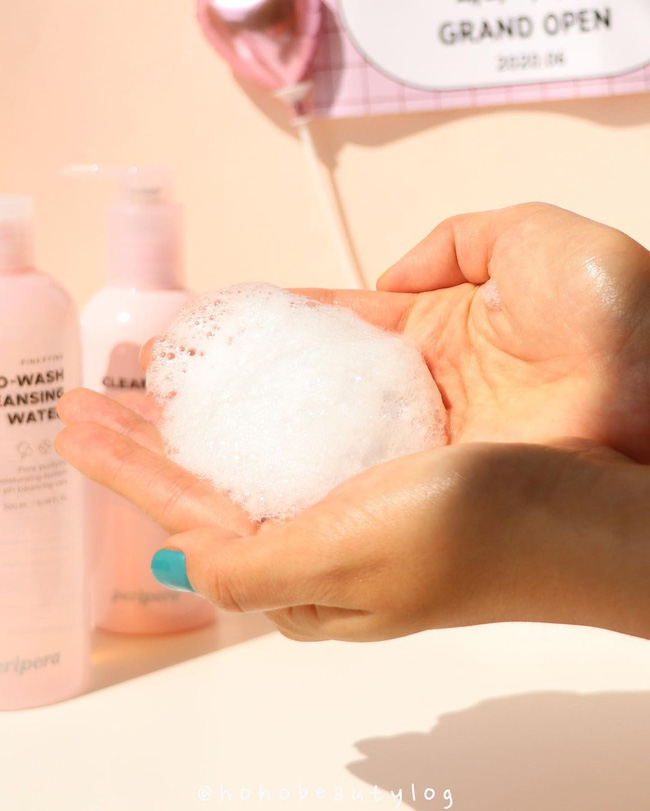 Thanh lọc gia tài đồ chăm da trước Tết: Chị em cần cho 4 món skincare này ra rìa thì làn da mới đẹp lên được-1