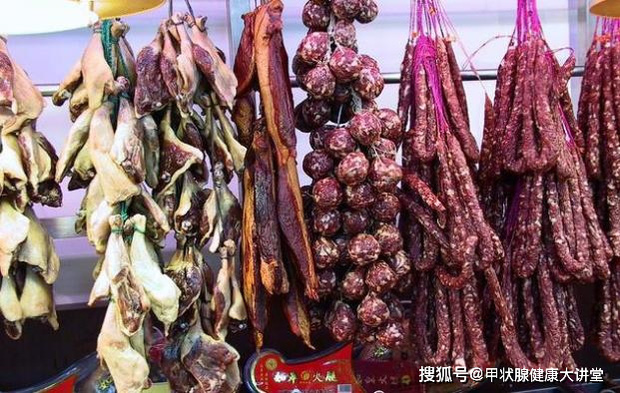 Gia đình 3 người được chẩn đoán mắc ung thư tuyến giáp, bác sĩ tiếc nuối: 3 món ăn đáng trách gây ra cơ sự này-2