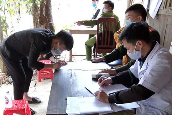 Bệnh nhân Covid-19 ở Hà Giang: Làm nghề xe ôm, tiếp xúc với 2 nữ nhân viên quán karaoke ở Hải Dương