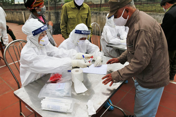 Bộ Y tế họp khẩn cùng huyện Cẩm Giàng (Hải Dương), bàn cách khóa chặt ổ dịch, sớm tiêu diệt nguồn lây-1