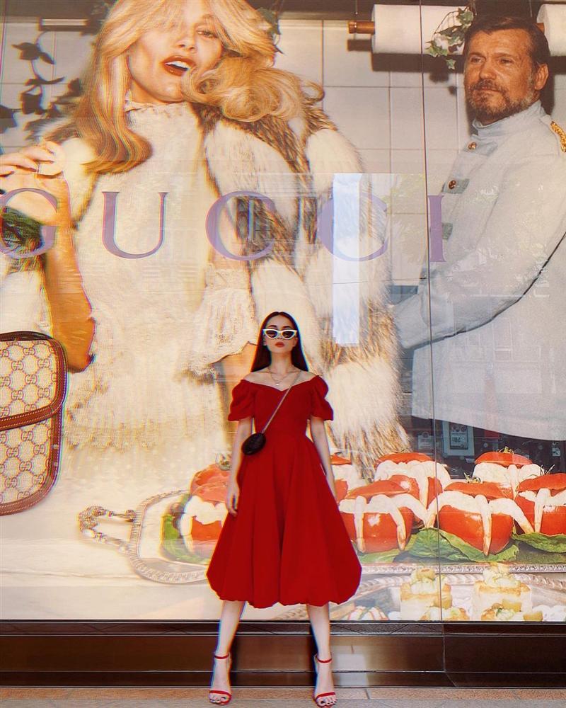 4 mẫu váy tủ của sao Việt: Tất cả đều xinh và sang đến nỗi bạn sẽ muốn sắm hết để diện Tết-8