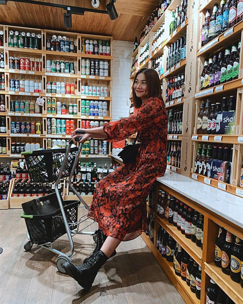 4 mẫu váy tủ của sao Việt: Tất cả đều xinh và sang đến nỗi bạn sẽ muốn sắm hết để diện Tết-5