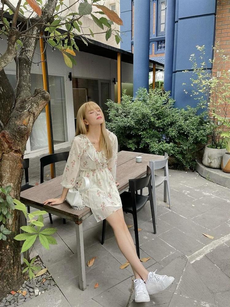 4 mẫu váy tủ của sao Việt: Tất cả đều xinh và sang đến nỗi bạn sẽ muốn sắm hết để diện Tết-10