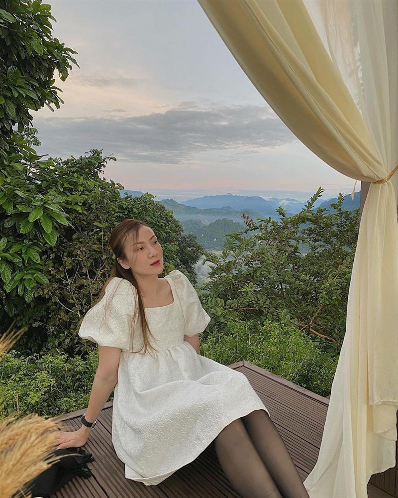 4 mẫu váy tủ của sao Việt: Tất cả đều xinh và sang đến nỗi bạn sẽ muốn sắm hết để diện Tết-16