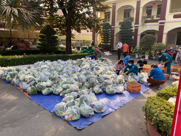 Cuộc sống bên trong khu cách ly ĐH Thủ Dầu Một: Đồ đạc tiếp tế đầy đủ, dù ăn Tết xa nhà nhưng ai cũng thấy ấm lòng lắm-2