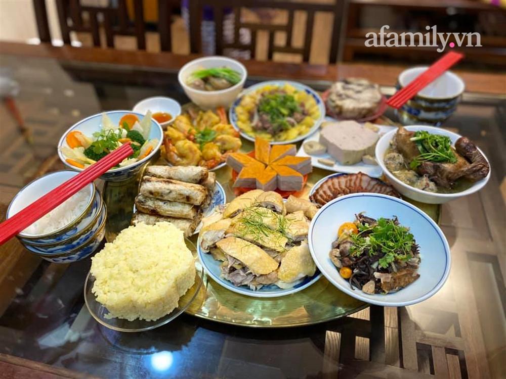 Mẹ 3 con làm dâu phố Hàng Bông 1 tiếng làm xong mâm cỗ 12 món: Nếu không giữ Tết, mai này biết kể chuyện gì cho con cháu nghe?-9