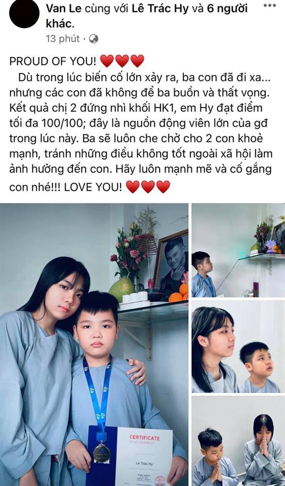 Vợ cũ Vân Quang Long hé lộ kết quả học tập khủng của 2 con, hình ảnh bé út cầm giấy khen trước bàn thờ bố khiến dàn sao Việt xúc động-1