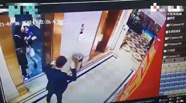 Đang chờ thang máy thì bị cô gái lạ cưỡng hôn rồi biến mất, nam thanh niên vội đăng đàn lên MXH với mục đích gây ngỡ ngàng-3