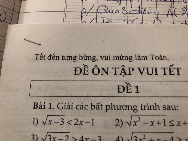 Thầy giáo giao bài tập Tết sớm, học sinh chưa kịp đọc đến trang cuối đã thấy dòng chữ vô cùng bá đạo-1