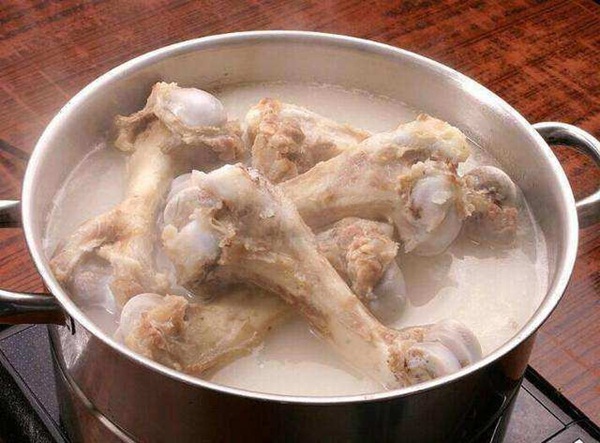 5 sai lầm khi cho bé ăn dặm khiến con còi cọc, chậm lớn-1