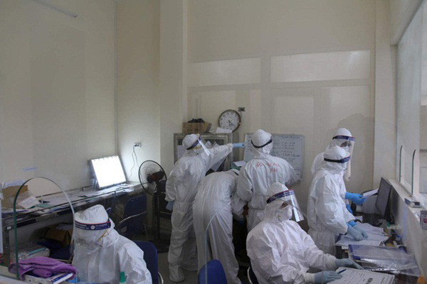 Ổ dịch tại sân bay Tân Sơn Nhất đã lây cho 25 người, toàn bộ nhân viên bốc xếp đều thuộc nhóm nguy cơ cao-2