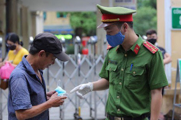 Hà Nội công bố mức xử phạt COVID-19, cao nhất lên đến tù chung thân-1