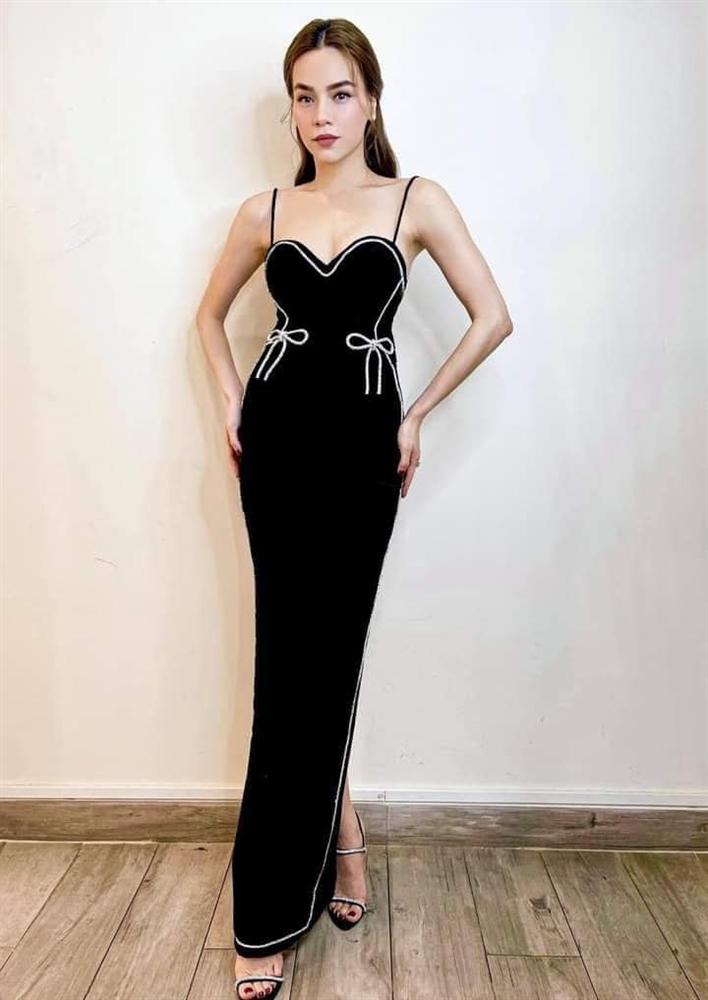 Hà Hồ vừa comeback đã diện cả loạt váy áo ít ai dám mặc, netizen mê mẩn vì thần thái và body đỉnh cao-12