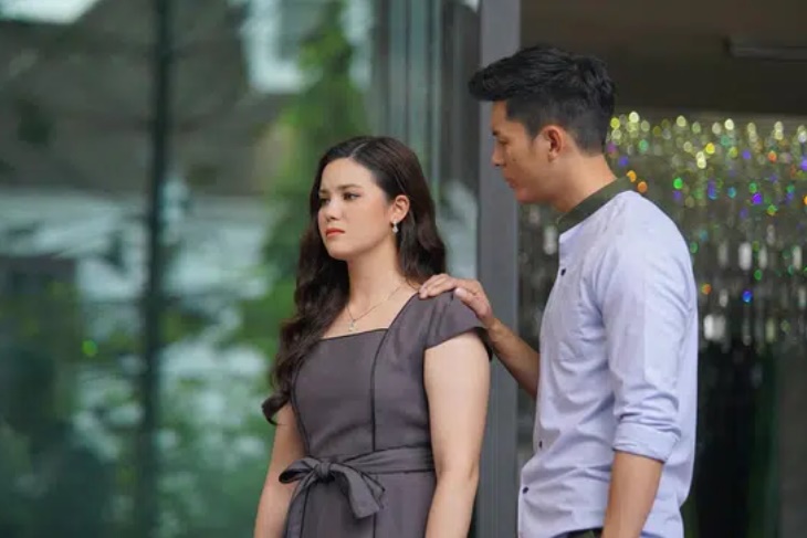 Luôn tự hào về 16 năm tình nghĩa vợ chồng nhưng giáp Tết anh chồng lại tìm được món đồ chết điếng trong ngăn kéo, càng đờ đẫn trước 1 câu nói-1