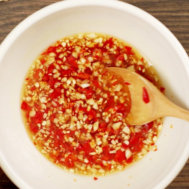 Mách chị em cách làm nộm thịt bò: Hương vị chua ngọt, ăn cùng phồng tôm thì hết ý!-2