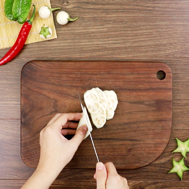 Mách chị em cách làm nộm thịt bò: Hương vị chua ngọt, ăn cùng phồng tôm thì hết ý!-4