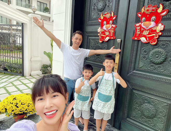 Vợ chồng Đăng Khôi - Thuỷ Anh trang hoàng căn biệt thự 2 triệu đô sẵn sàng đón Tết-5