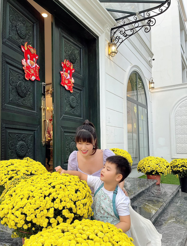 Vợ chồng Đăng Khôi - Thuỷ Anh trang hoàng căn biệt thự 2 triệu đô sẵn sàng đón Tết-6