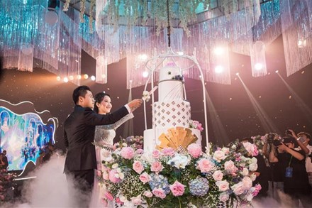 Phan Thành tung clip toàn cảnh siêu đám cưới 20 tỷ