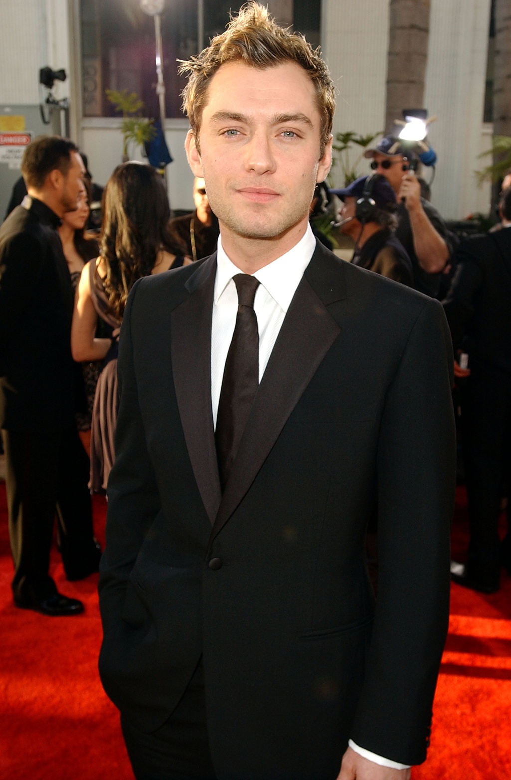 Người đàn ông quyến rũ nhất thế giới già nua ở tuổi 49-1