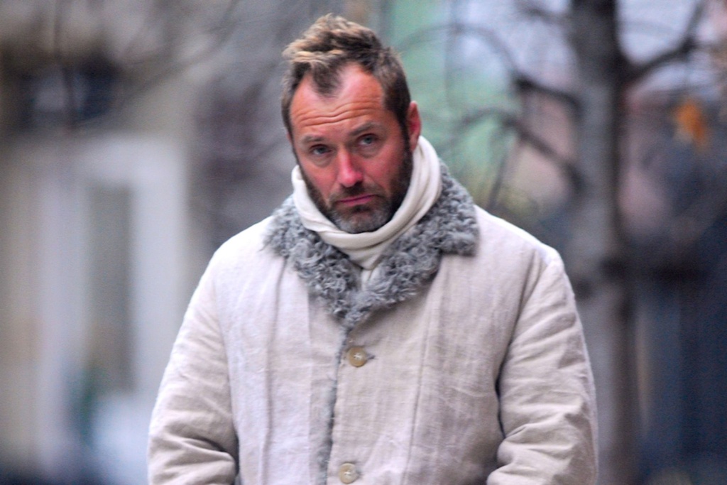 Người đàn ông quyến rũ nhất thế giới già nua ở tuổi 49-4