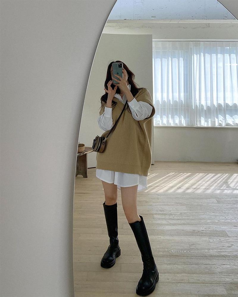 11 cách diện boots cao ngang gối được hội sành mặc mê nhất lúc này, update ngay để diện đẹp cả Tết-3