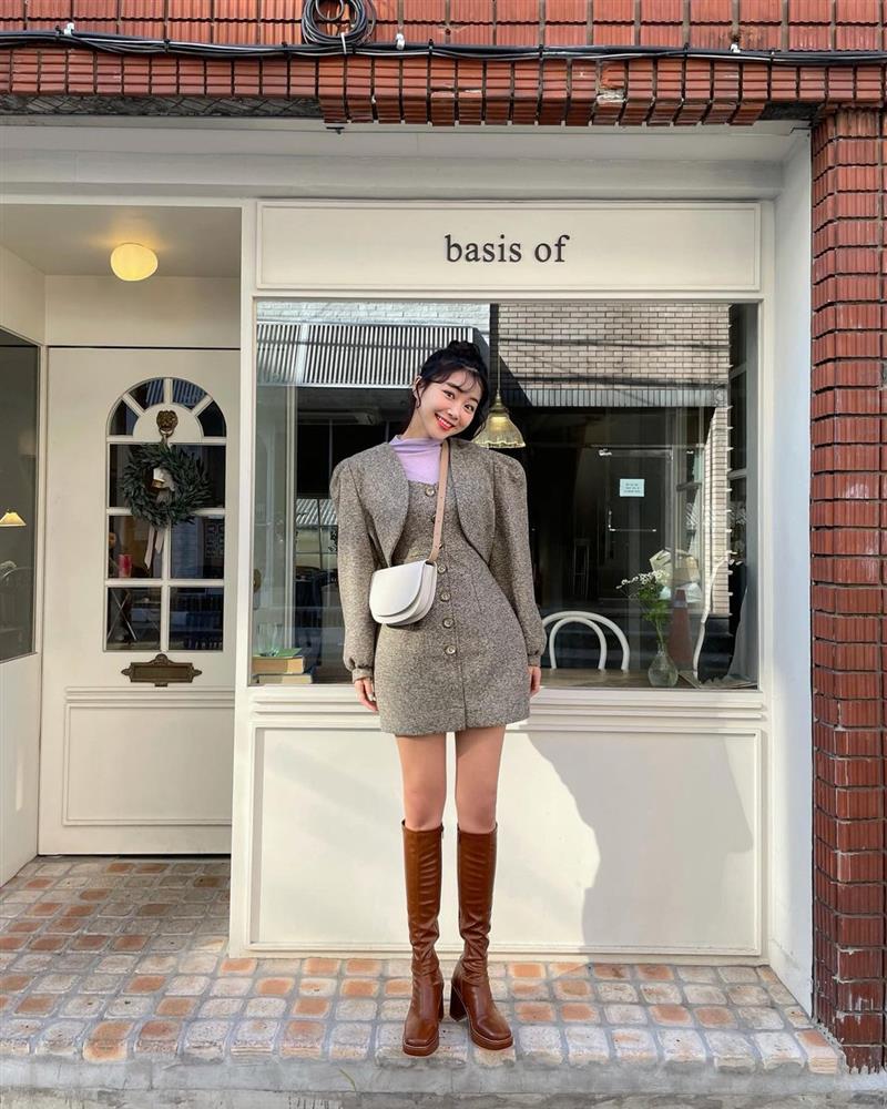 11 cách diện boots cao ngang gối được hội sành mặc mê nhất lúc này, update ngay để diện đẹp cả Tết-11