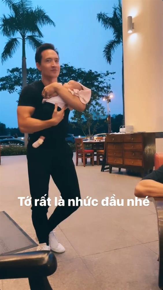 Chồng Hồ Ngọc Hà thời độc thân đẹp trai, phong độ vạn người mê, giờ làm bố bỉm sữa với những pha chăm con hài hước đi vào lòng người-8