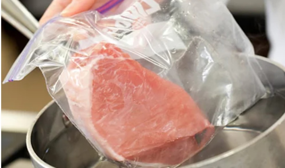 Rã đông thực phẩm ngày Tết nhớ 3 phương pháp này: Thịt tươi ngon, không bị vi khuẩn xâm hại-1