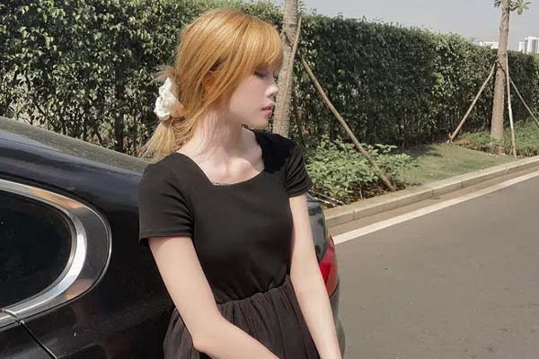 Sơn Tùng cuối cùng đã lộ diện dịp Tết sau loạt ồn ào, check in cùng nhân vật đặc biệt tạo nên khung hình cực phẩm-5