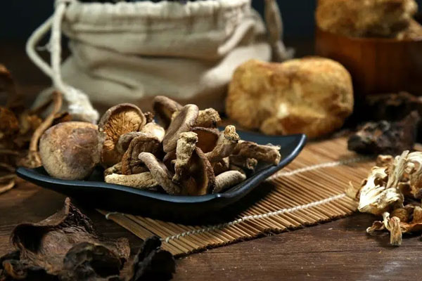 Nấm hương khô hay mộc nhĩ phải sơ chế thế nào cho ngon nhất - 90% chúng ta làm sai hết rồi!-1