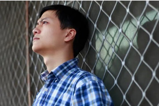 Đi làm về thấy cơm nước nóng hổi chờ sẵn, tôi vui mừng sà vào bàn để rồi phải 
